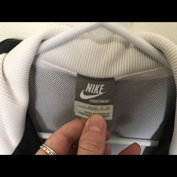 Nike Zip up jacket - Picture 2 of 3